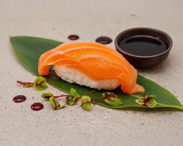 Barfüsser Lachs Nigiri